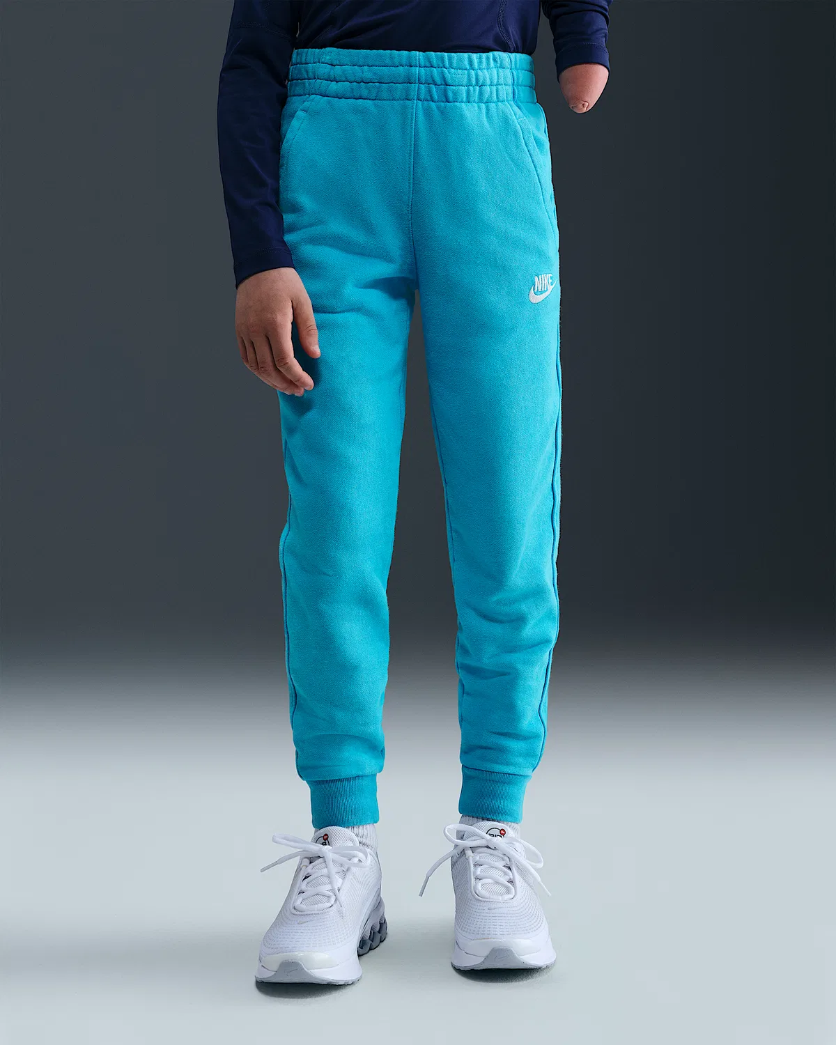 Детские спортивные штаны Nike Sportswear Club Fleece French Terry, Baltic Blue/White — фото 2