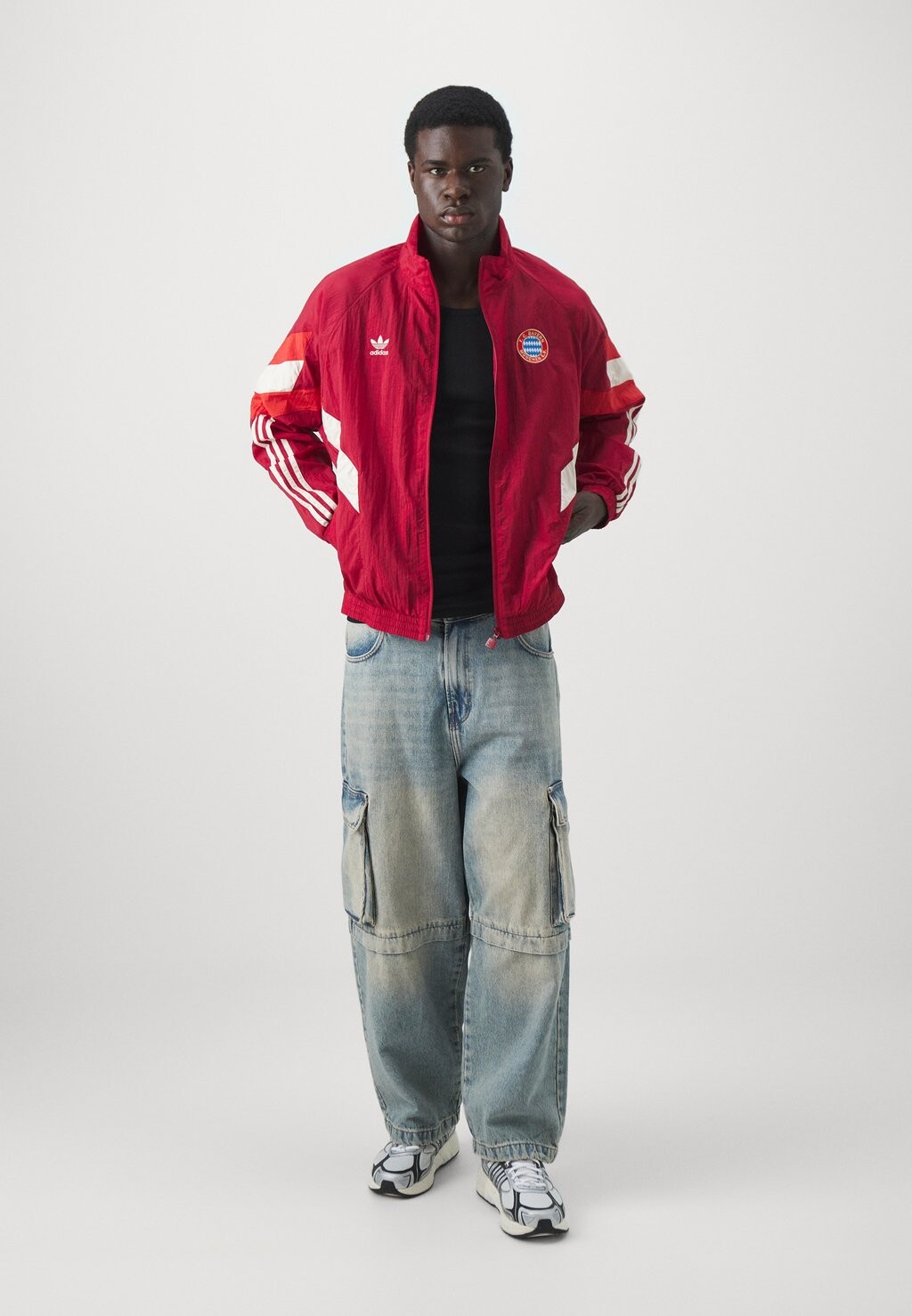 

Клубная одежда FC BAYERN MÜNCHEN TRACK adidas Originals, Бордо