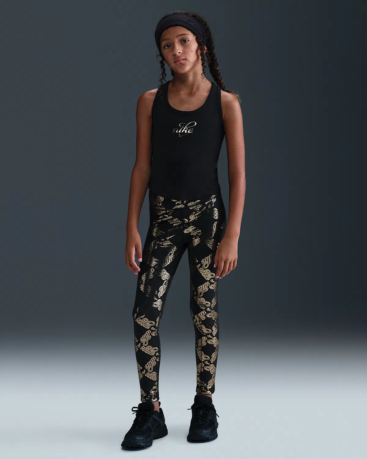 Детские (девочки) леггинсы Nike One Dri-FIT с принтом, Black/Metallic Gold