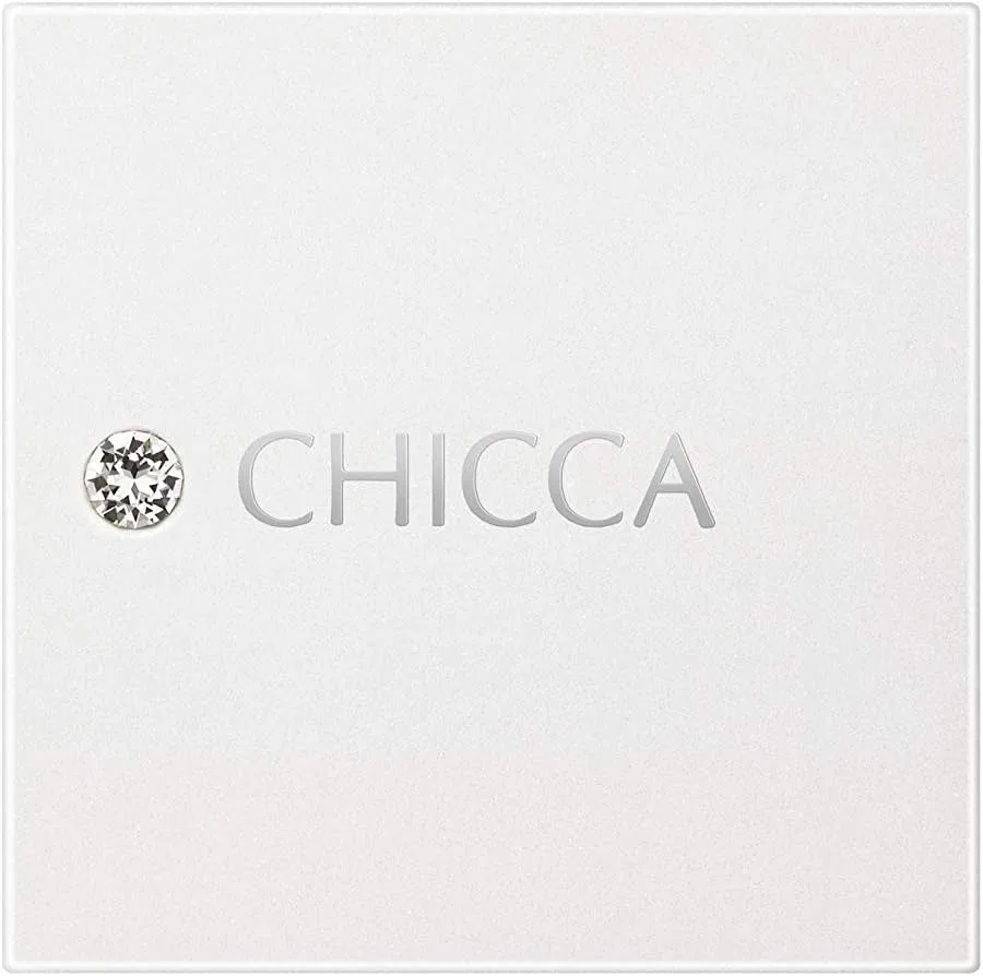 Крем для ухода за кожей вокруг глаз Kicka Chicca Flash 04 1.7 мл — фото 2