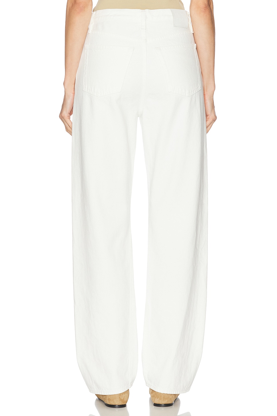 Джинсы с асимметричным швом полной длины Toteme, Off White — фото 4