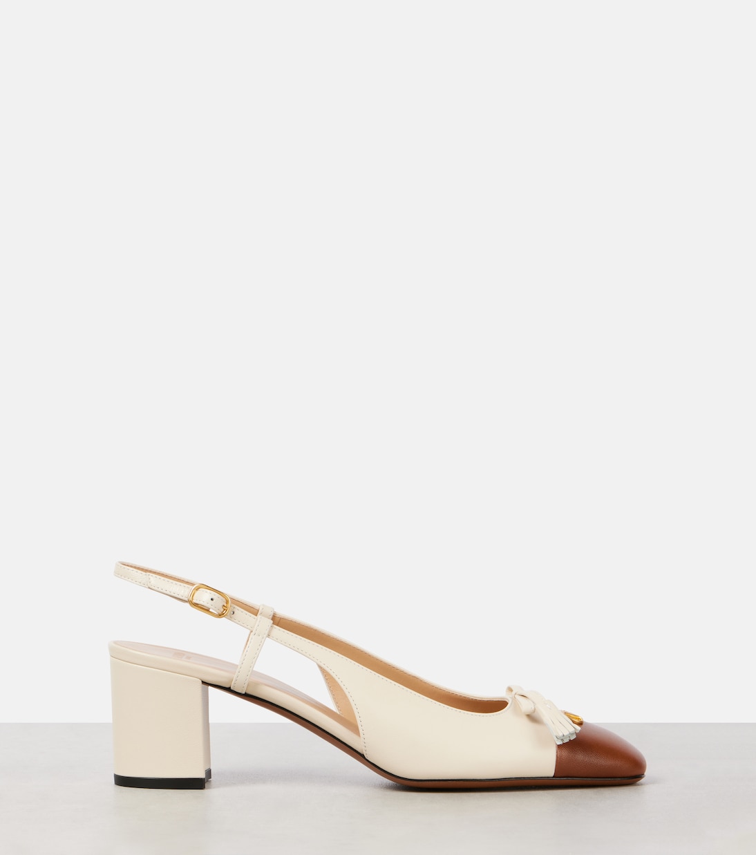 Кожаные туфли-лодочки Valet du Roi на ремешке Valentino Garavani, Butter White/Tobacco — фото 4