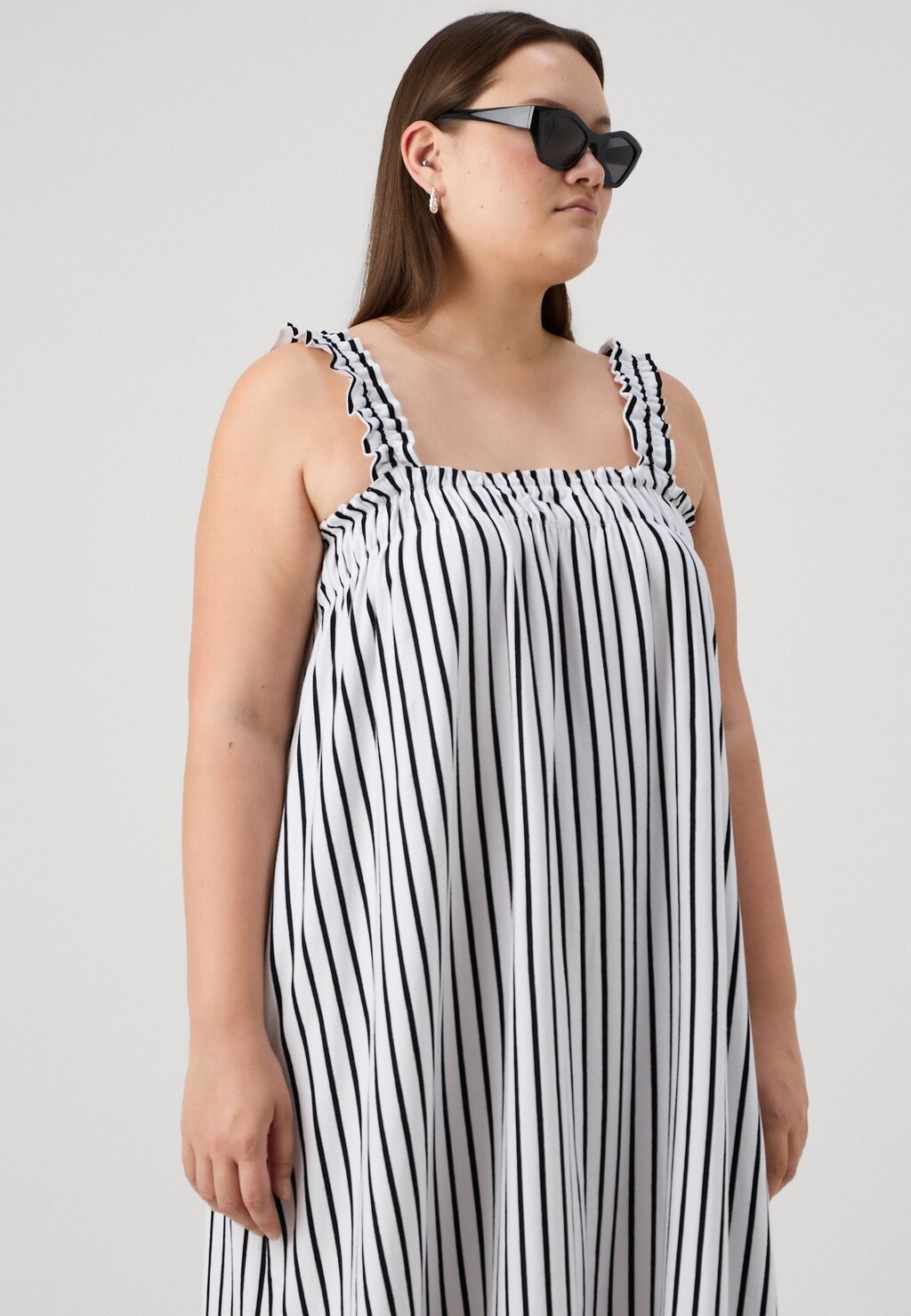 

Легкое платье CARNINA CALF DRESS ONLY Carmakoma, черный