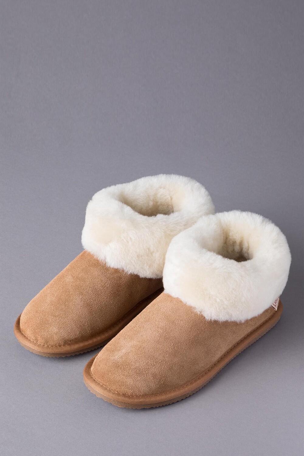 

Женские тапочки Lakeland из овчины Lakeland Leather, коричневый