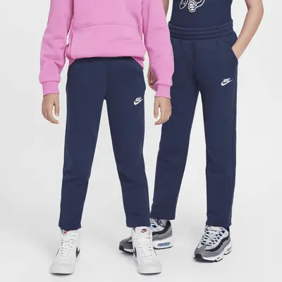 

Брюки Nike Sportswear Club Fleece, цвет Midnight Navy/White