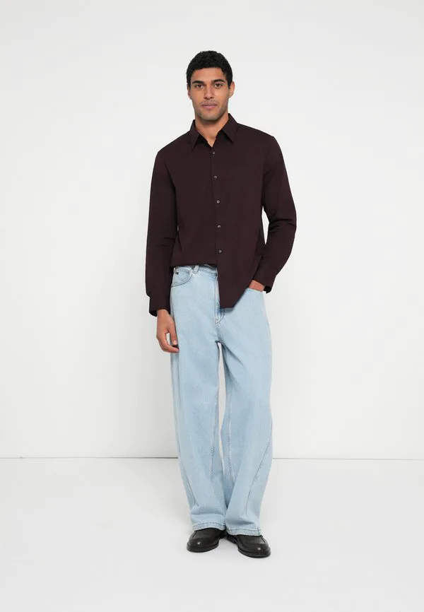 Классическая рубашка из цельного куска ткани Calvin Klein, Mocha Brown — фото 2