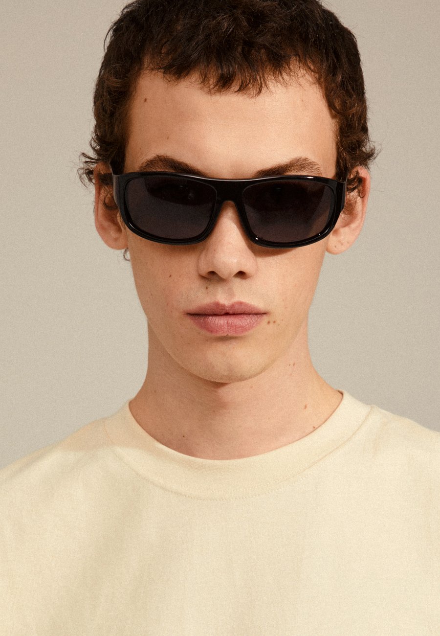 

Солнцезащитные очки Pilgrim GERTRUD , Black