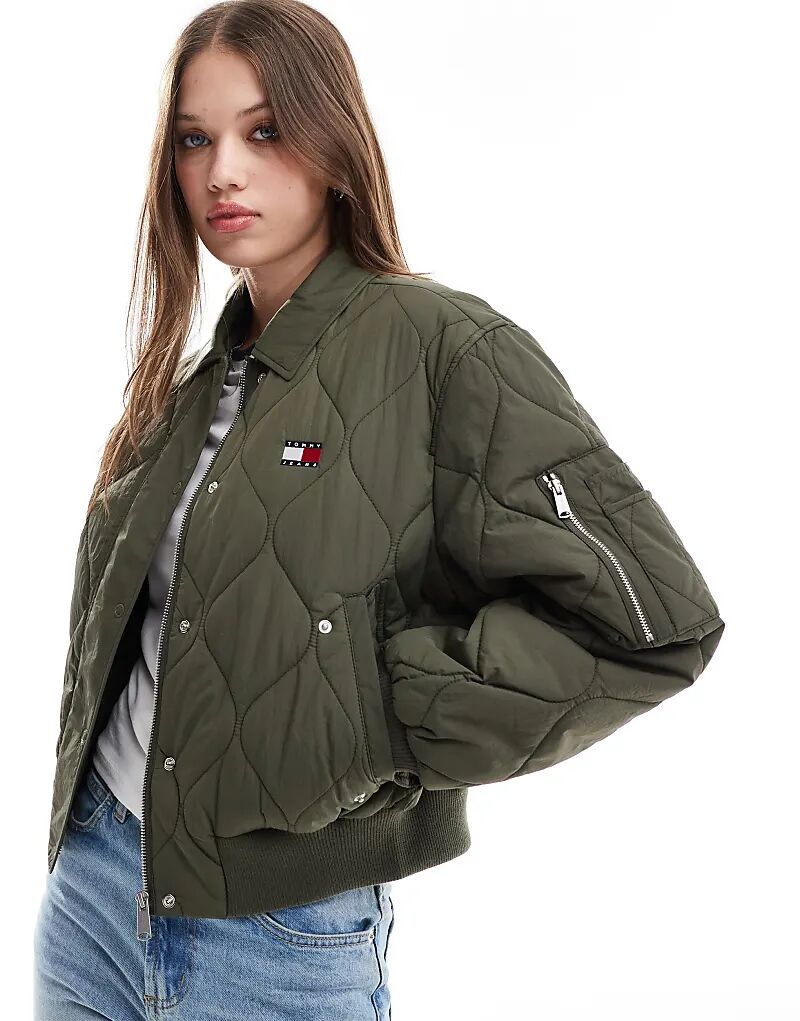 

Стеганая куртка-бомбер цвета хаки Tommy Jeans
