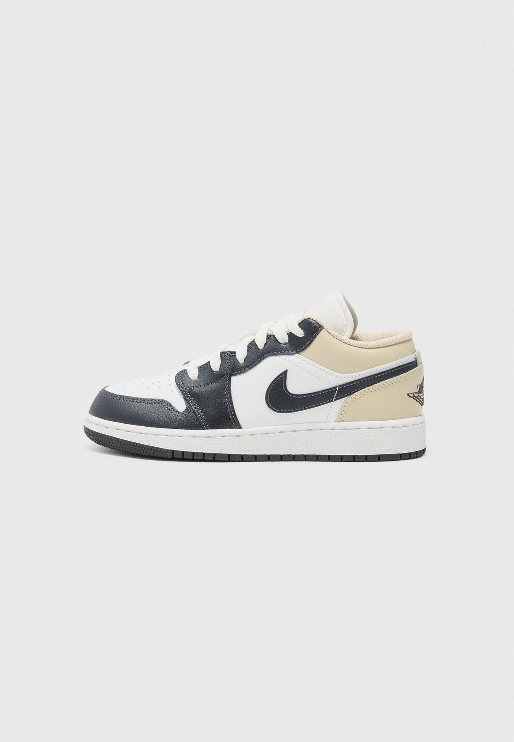 

Кроссовки AIR JORDAN 1 UNISEX, белый