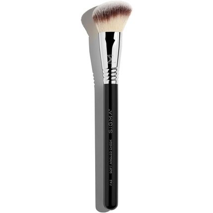

Кисть для макияжа F43 Soft Angled Cheek