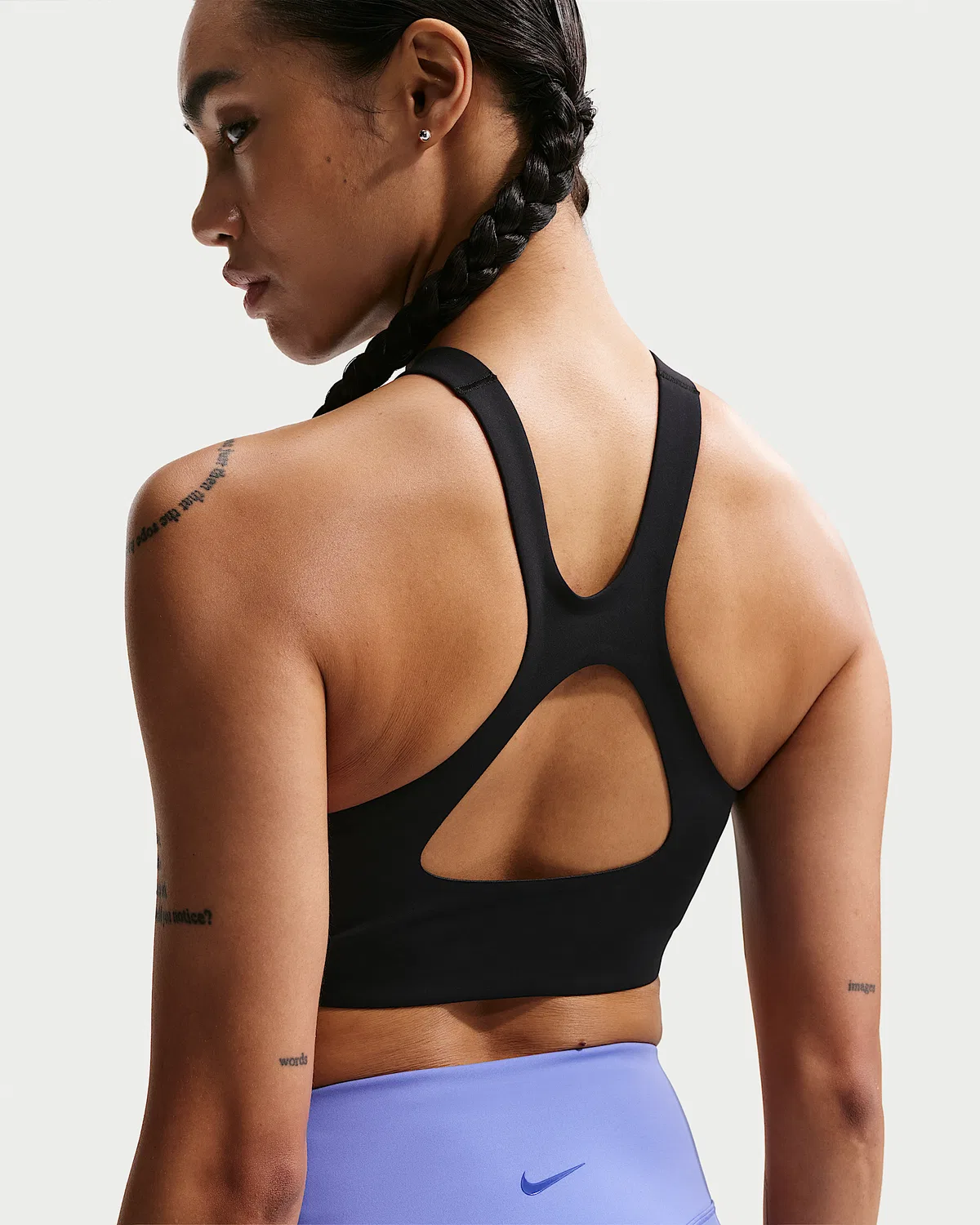 Женский спортивный бюстгальтер Nike Universa средней поддержки с поролоном, Black/Anthracite/Dark Smoke Grey — фото 2