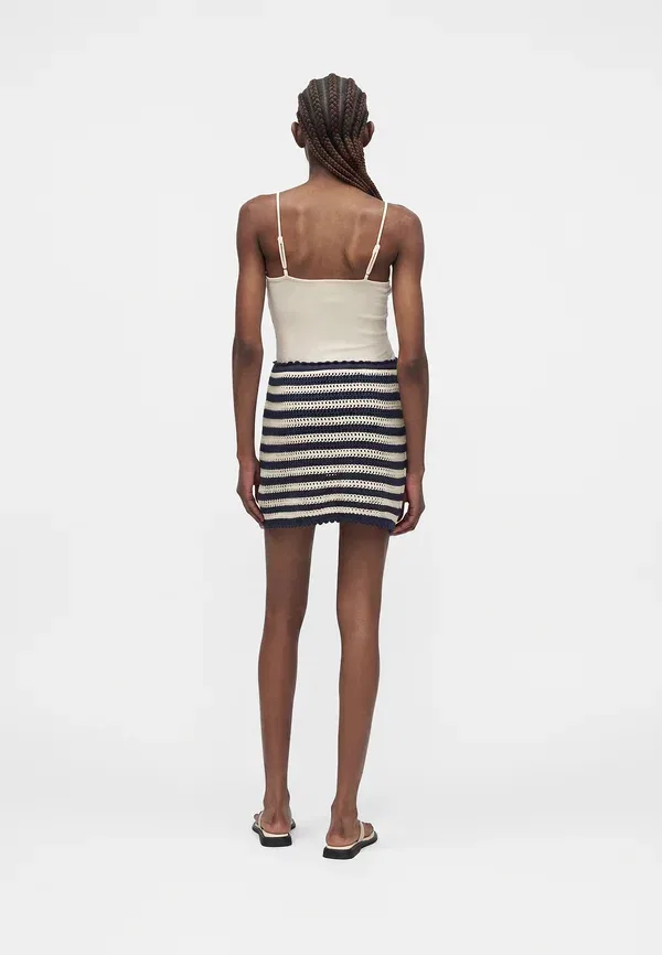 Юбка-шорты мини Stripe, Gap, темно-синий — фото 3