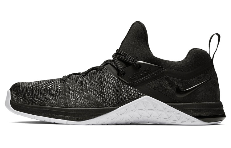 

Кроссовки Nike Metcon Flyknit 3, черный/серебристый