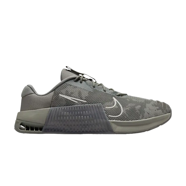 

Кроссовки Nike Metcon 9 AMP, серый