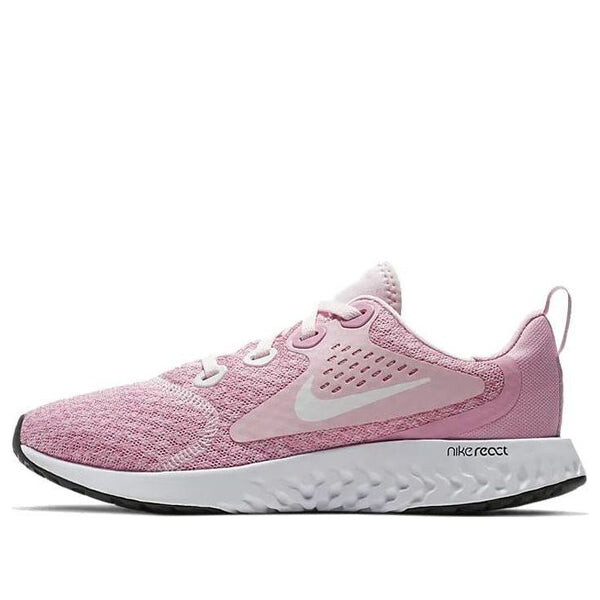 

Реакция легенды кроссовок Nike, розовый
