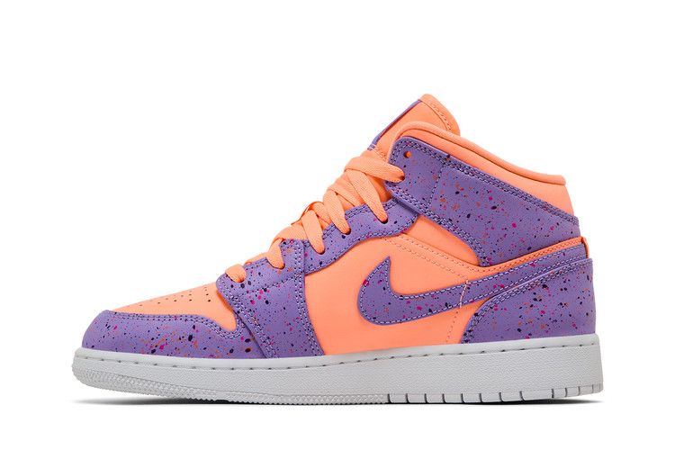 Кроссовки Air Jordan Air Jordan 1 Mid SE GS 'Atomic Pulse', оранжевый — фото 4