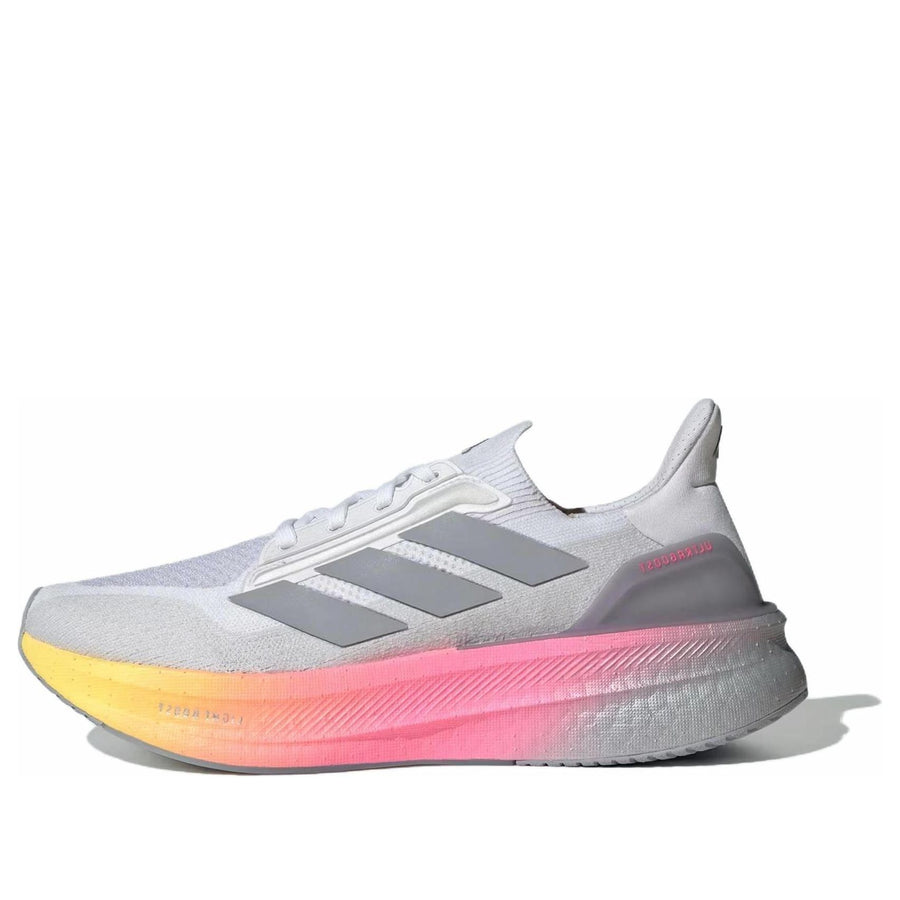 

Кроссовки adidas UltraBoost 5X 'Cloud White Halo Silver Lucid Pink', белый
