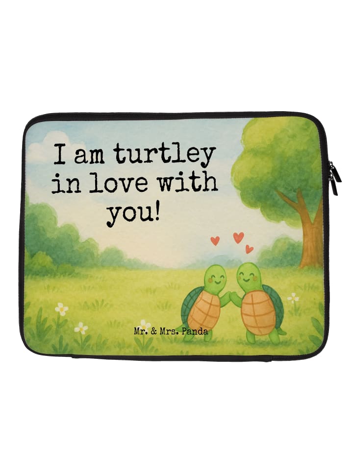 

Mr. & Mrs. Panda Сумка для ноутбука с изображением пары черепах и надписью белого цвета