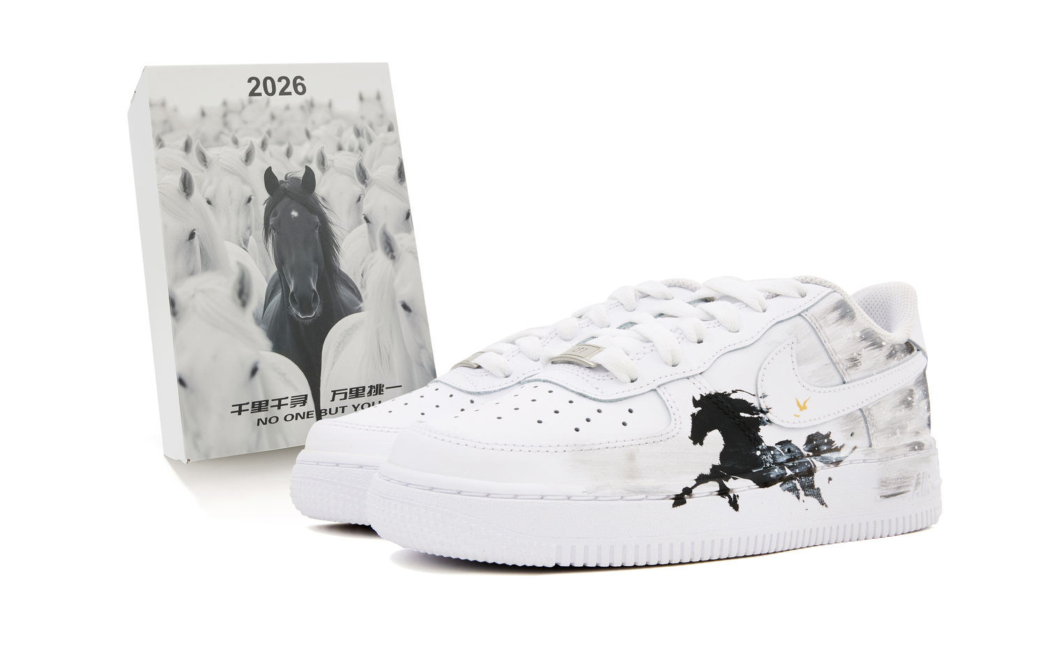 

Nike Air Force 1 Leather Slip Resistant Abrasion Resistant Low top Skateboard Shoes White Black Teenagers