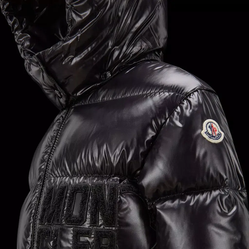 Куртка пуховая SS23 Abbaye Collection черная детская Moncler — фото 4