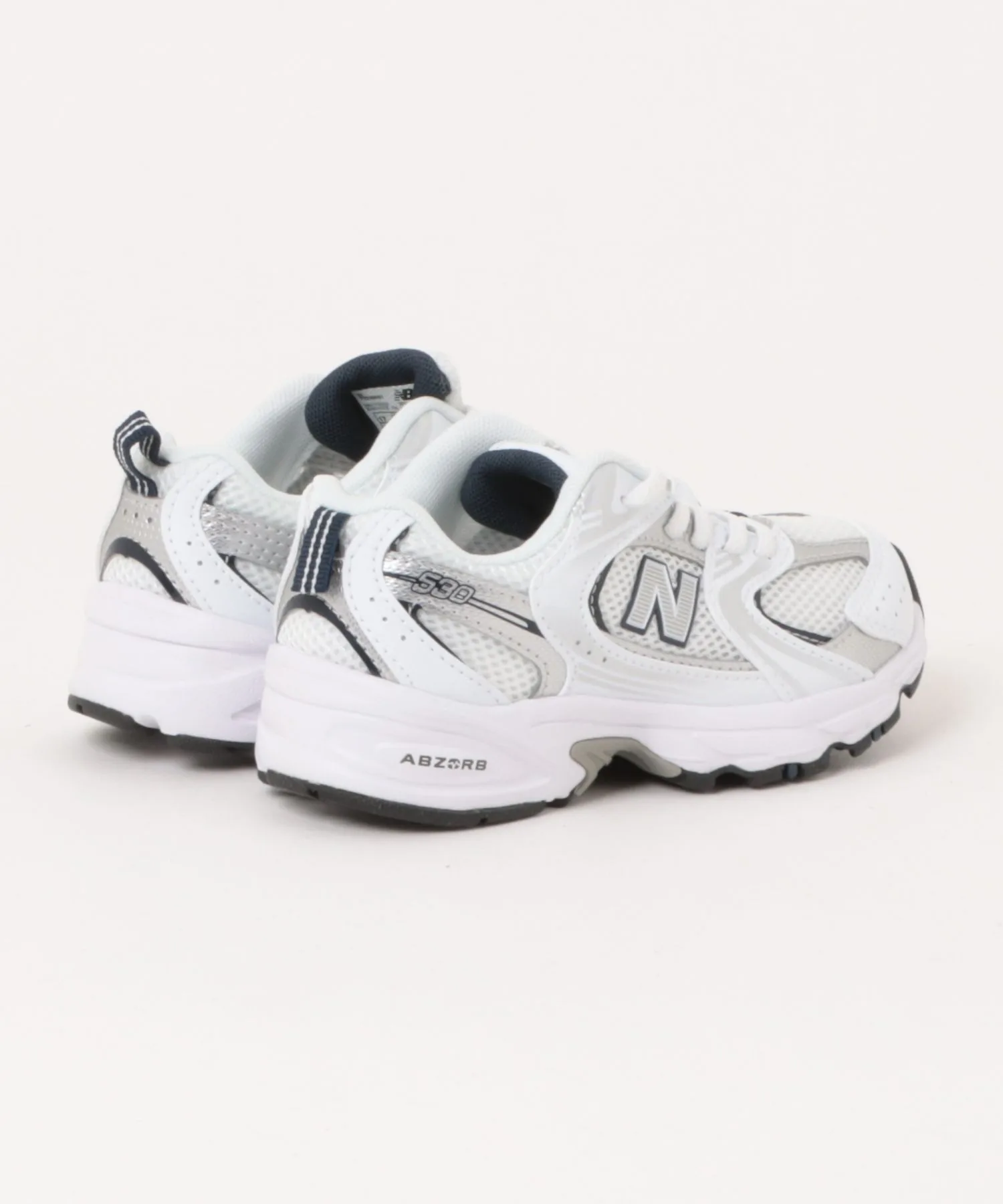Детские кроссовки из синтетической кожи и сетки MR530 New Balance белые — фото 2