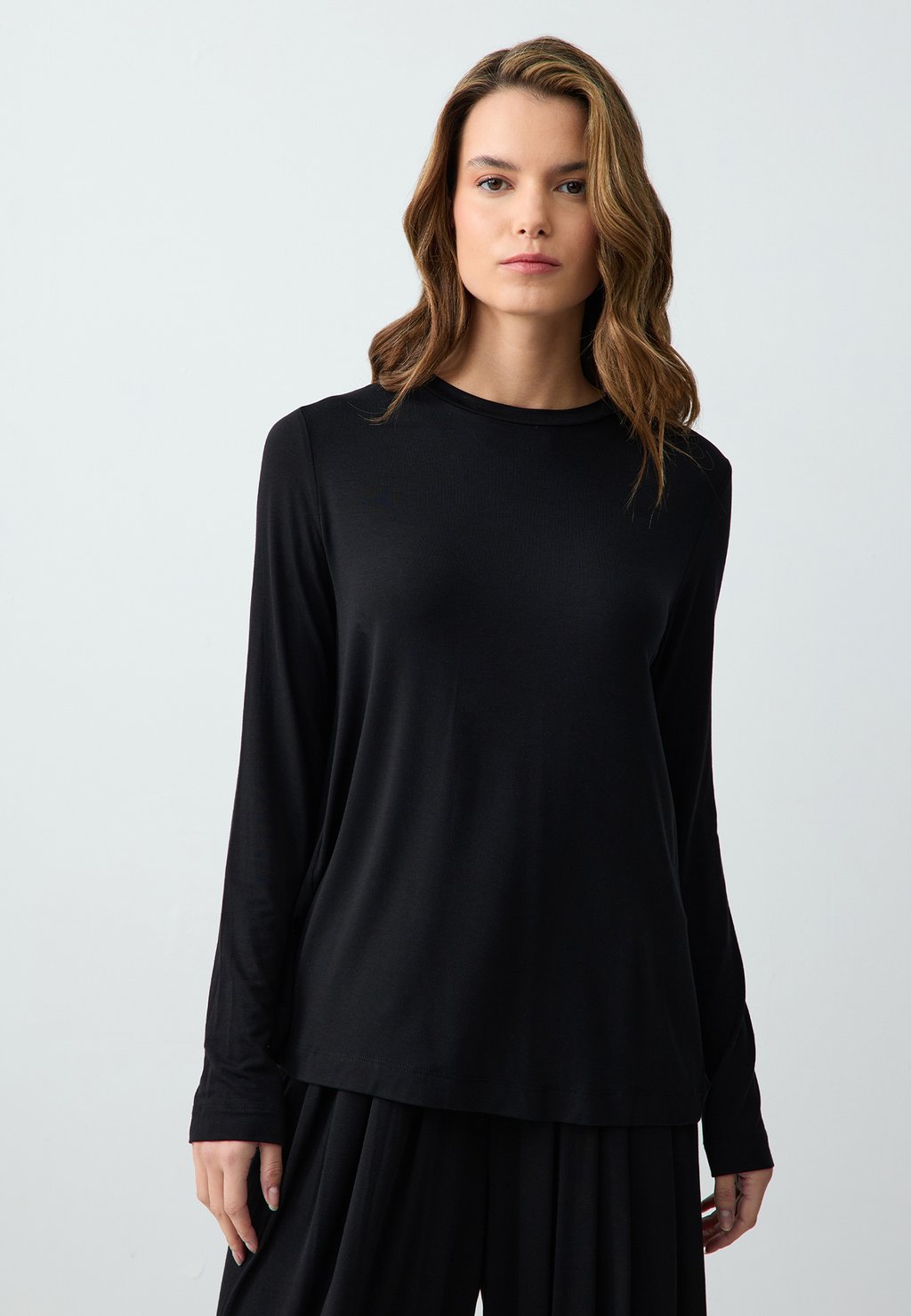 

Топ с длинными рукавами CREW NECK LONG SLEEVE Jimmy Key, черный