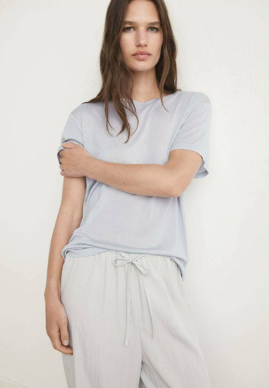 

Футболка Mango Basic T-shirt, Light Grey, Серый, Футболка Mango Basic T-shirt, Light Grey