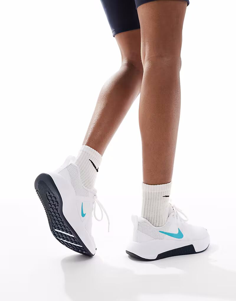 Кроссовки Nike Training MC 3 белого и синего цвета — фото 3