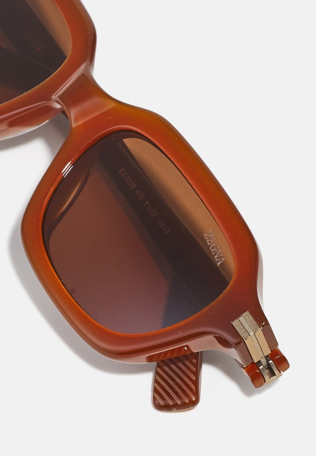 

Солнцезащитные очки ZEGNA, светло-коричневый