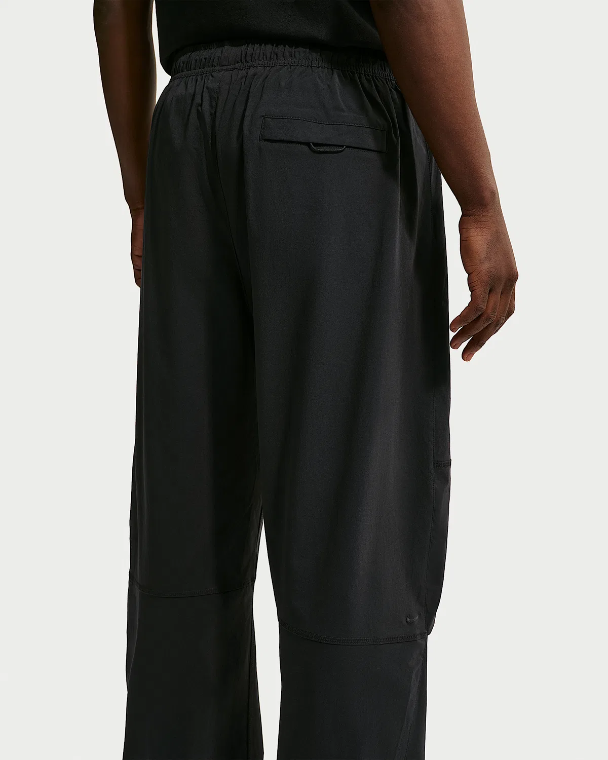 Мужские широкие штаны Nike Tech Woven Oversized, Black/Black/Black — фото 3