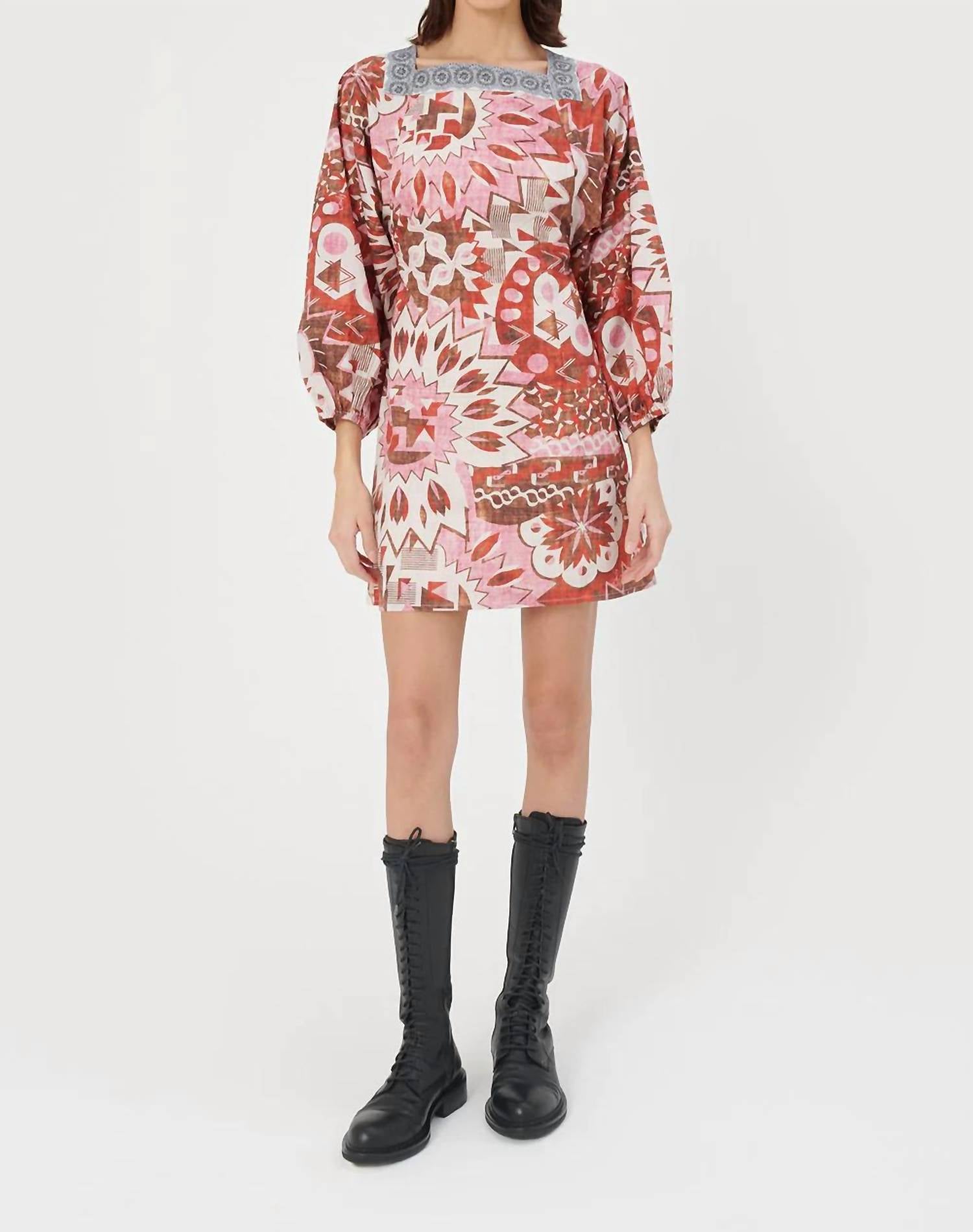 

Dennis Платье мини из органического хлопка в цвете Hans Red CHUFY