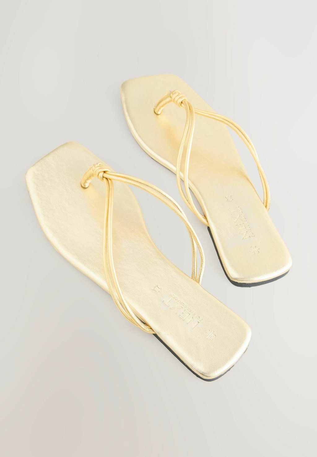 Шлепанцы STANDARD WIDE FIT-FOREVER COMFORT KNOTTED TOE Next, светло-желтый — фото 3