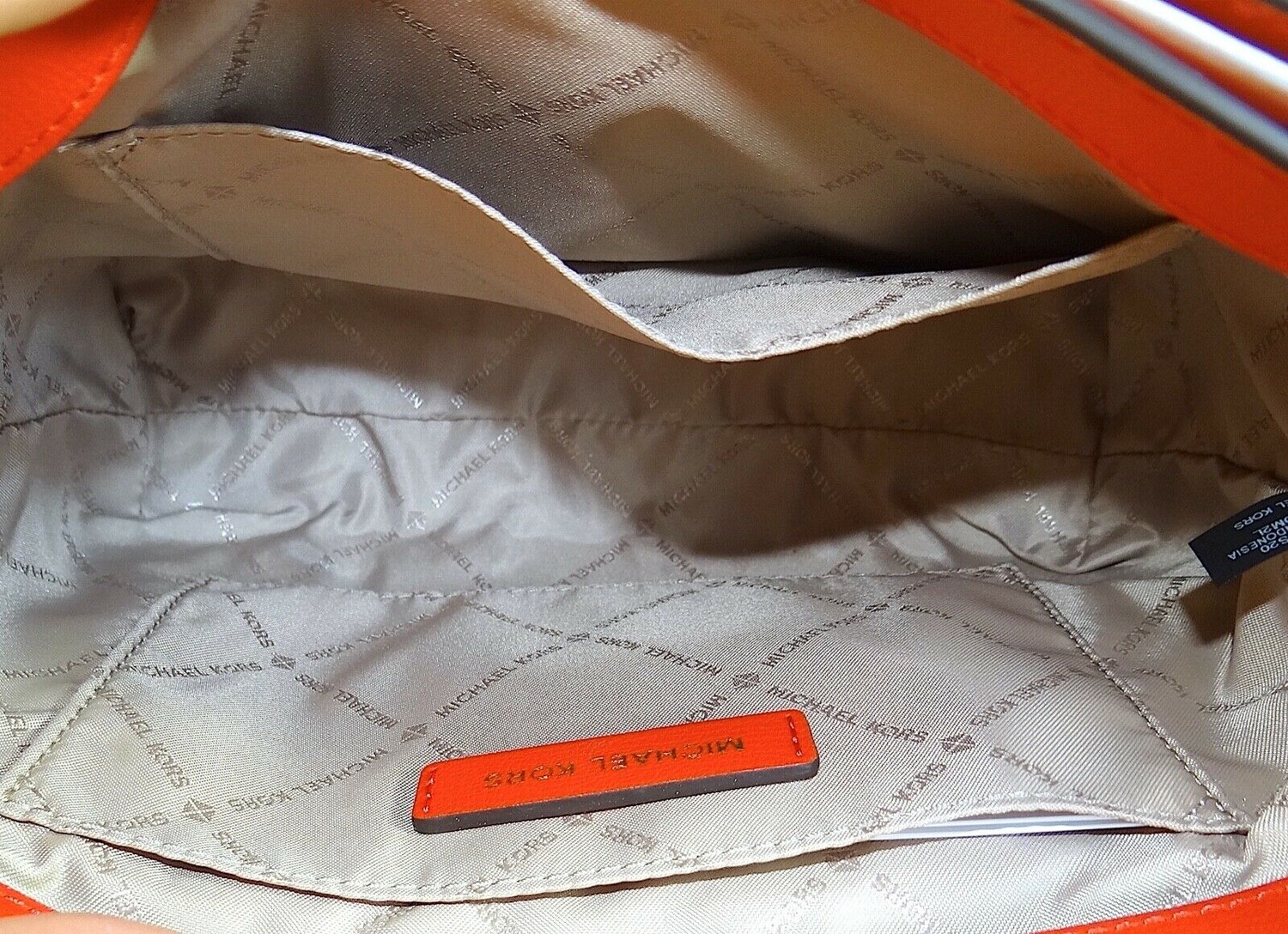 

Сумка-мессенджер Michael Kors Ellis с клапаном, цвет Mandarin, Оранжевый, Сумка-мессенджер Michael Kors Ellis с клапаном, цвет Mandarin