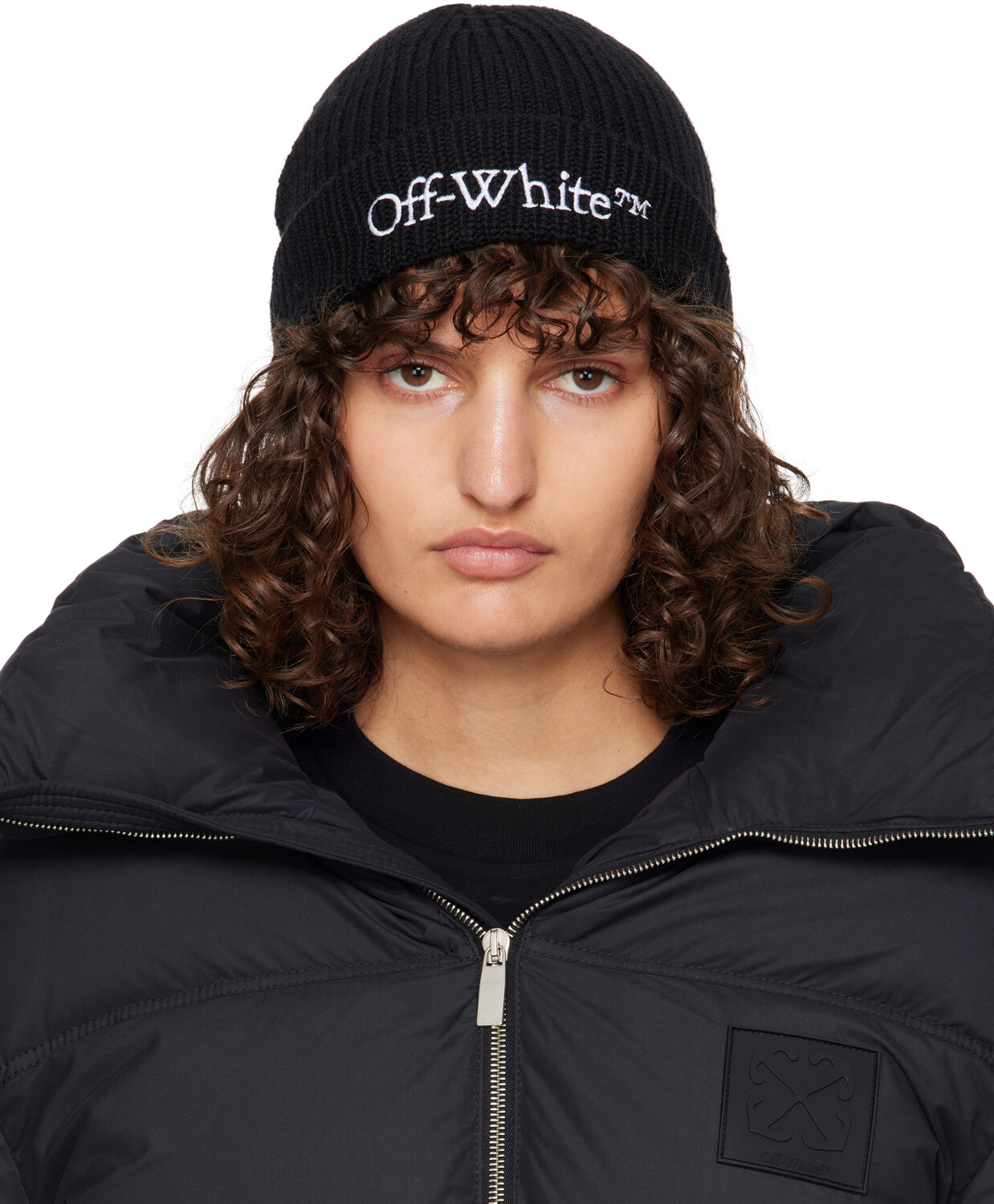 

Черная классическая шапка Bookish Off-White