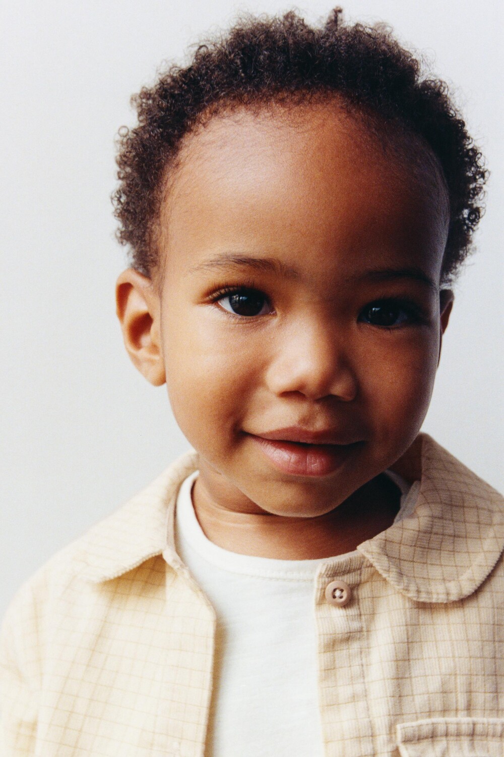 

Рубашка в клетку с иголкой ZARA, ваниль