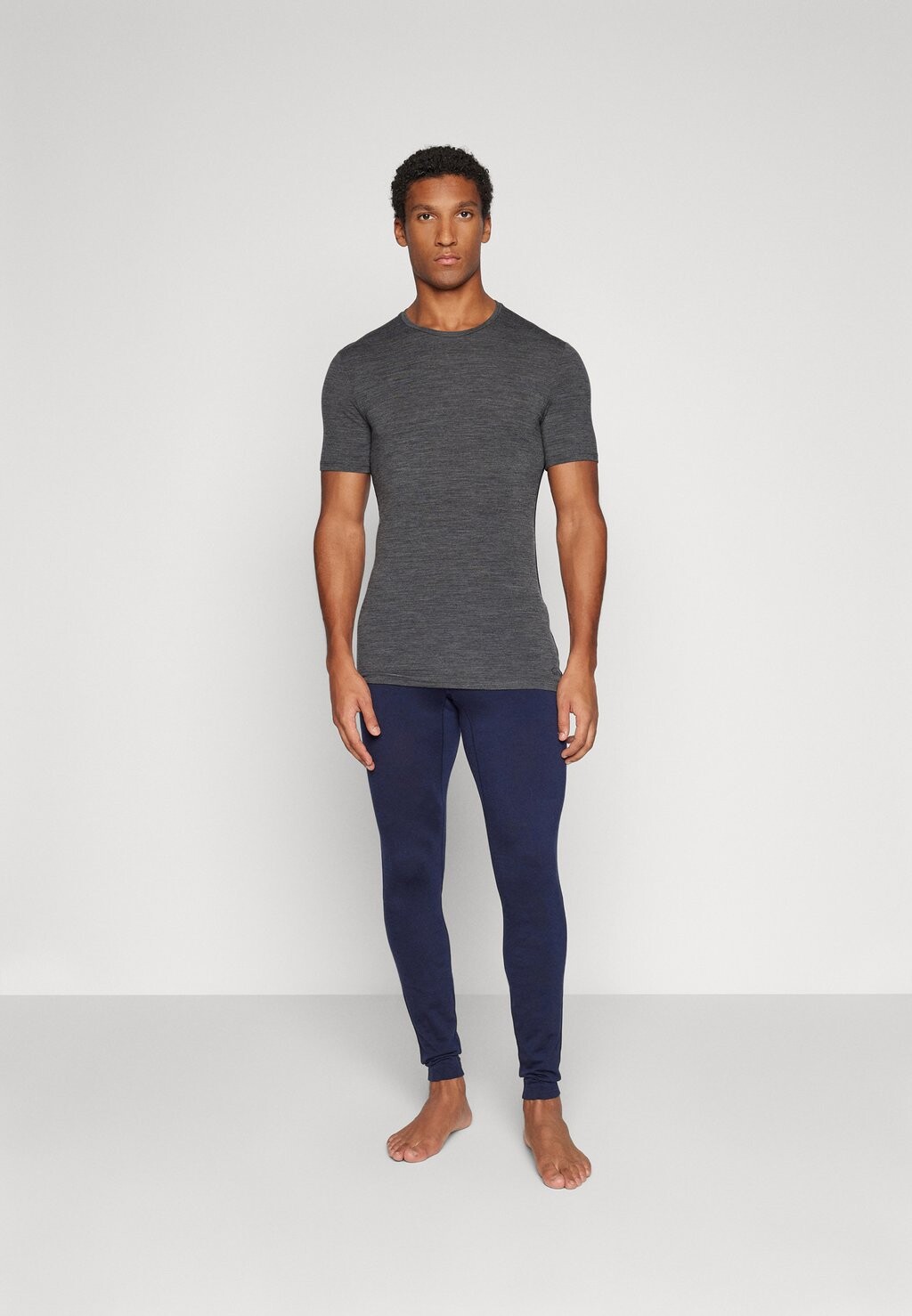 

Спортивная футболка MERINO 150 LIGHT WEIGHT ANATOMICA Icebreaker, серый