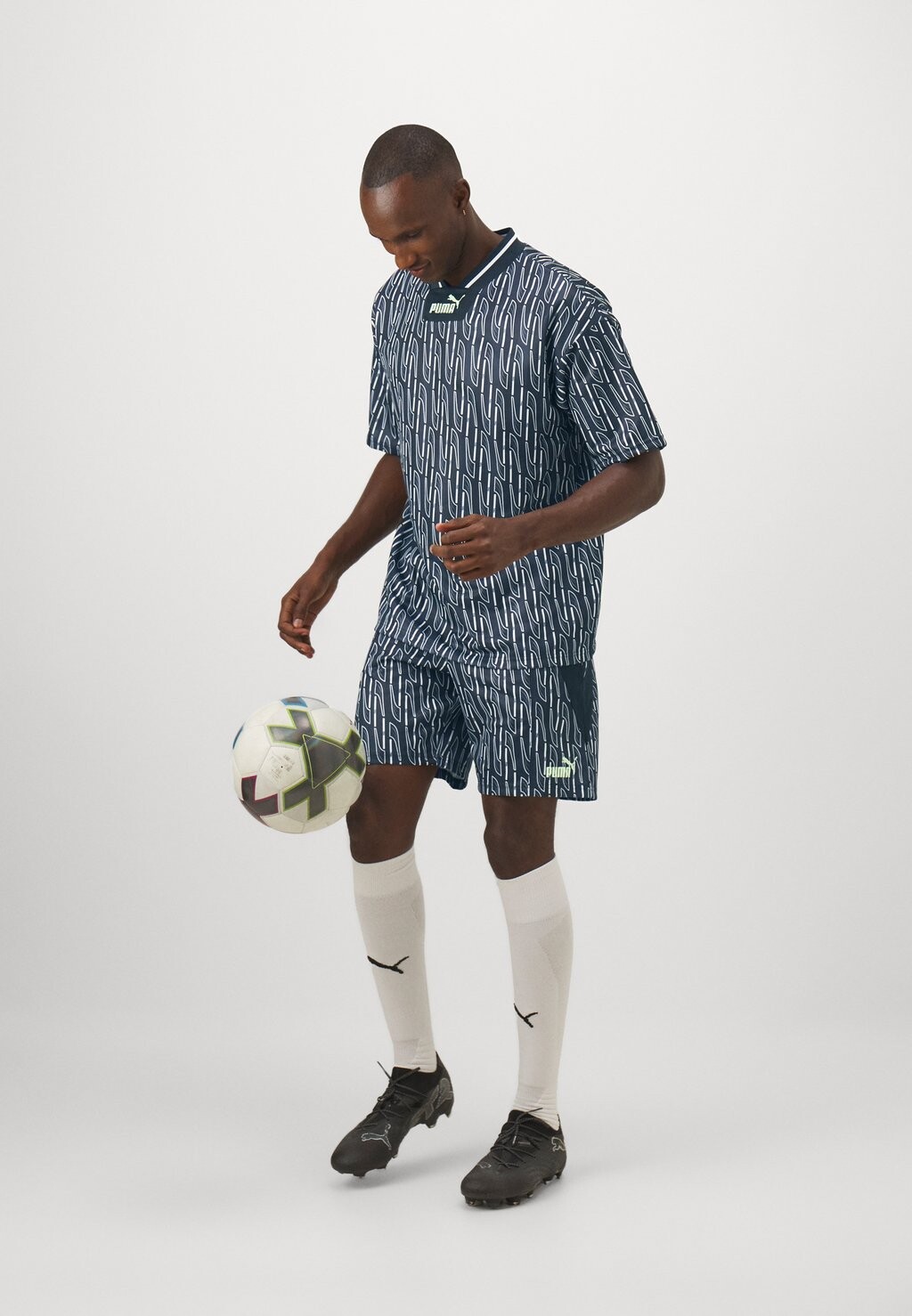 

Футболка с принтом INDIVIDUAL FOOTBALL Puma, черный
