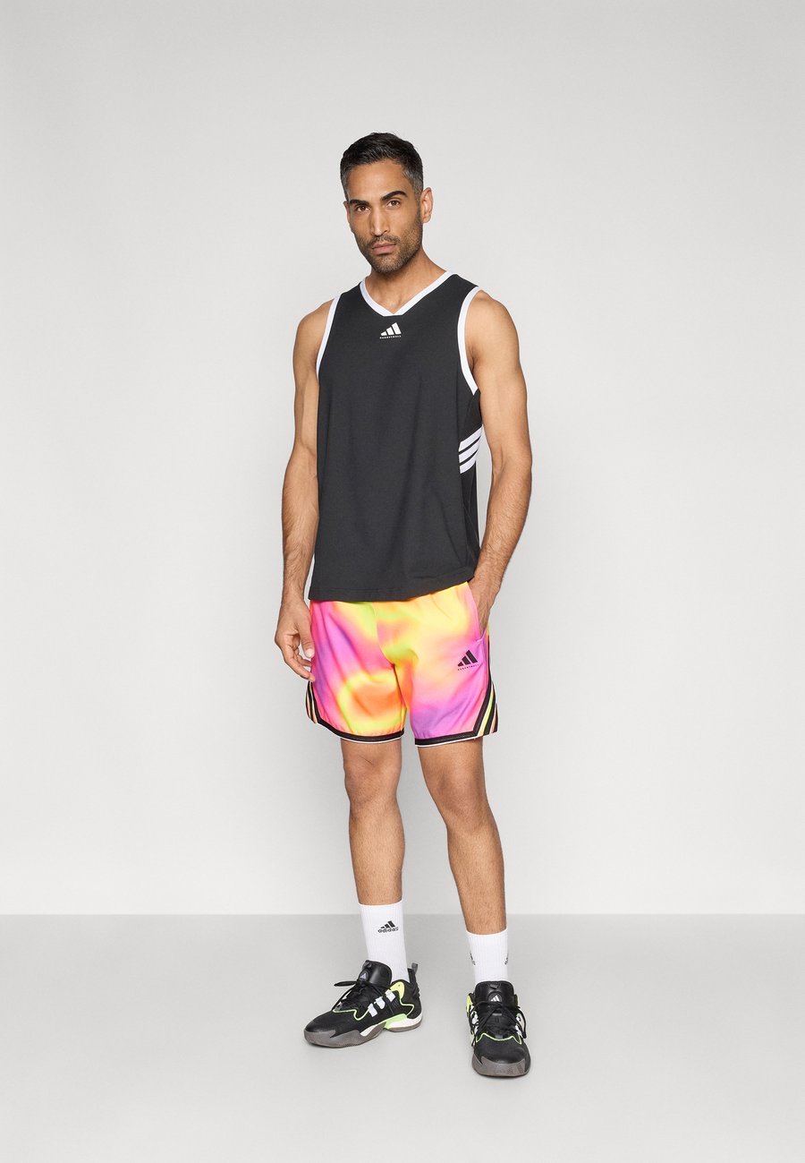 Спортивные шорты Adidas Performance CRAZYLITE, Lucid Pink/Yellow/Pink — фото 2