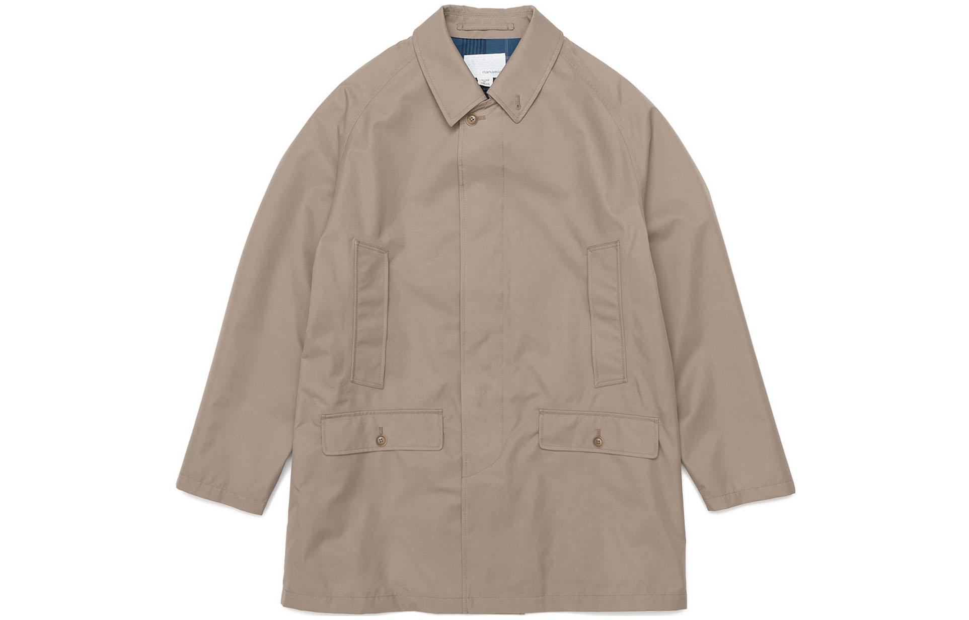 

Nanamica Короткое пальто с воротником стойкой из ткани гортекс, Beige