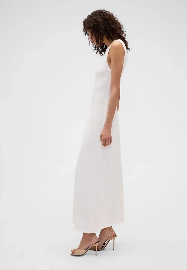 Свитер-макси Victoria Beckham, модель maxi dress Gap, новый цвет офф-вайт — фото 3