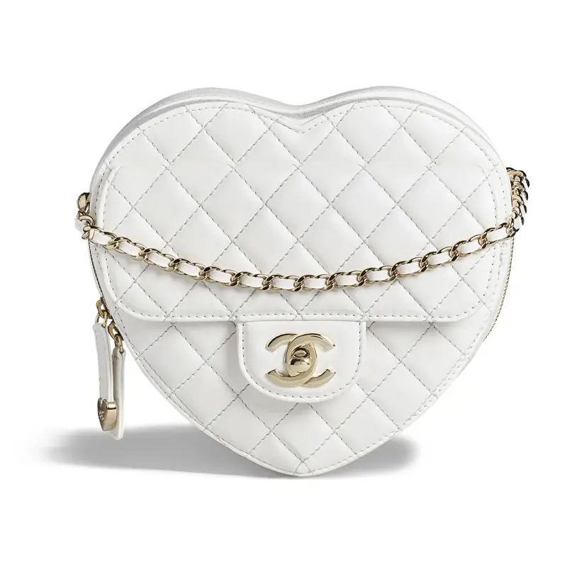 

CHANEL Сумка-сердце из ягненка