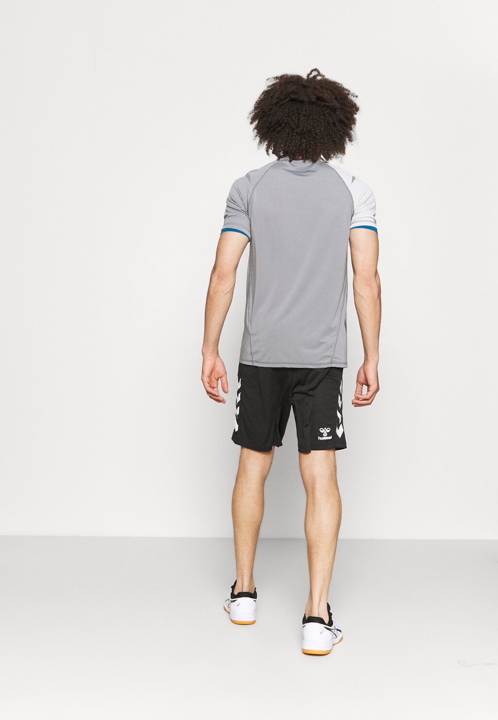 

Спортивные шорты Core Hummel, черные