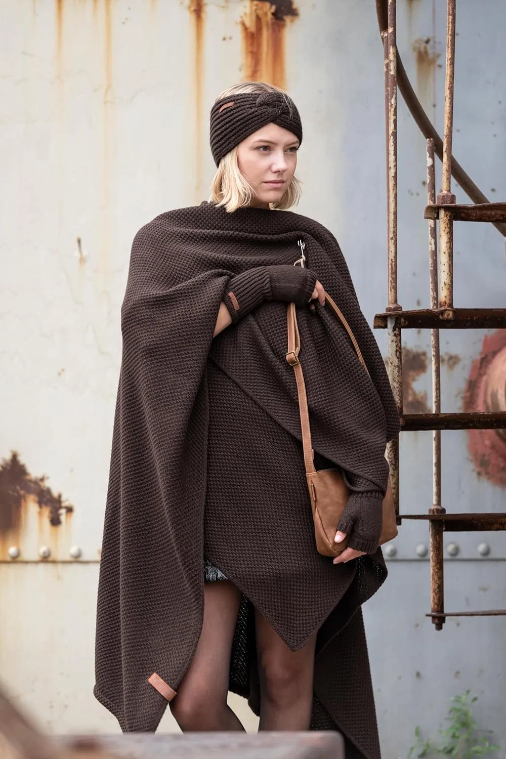 Женская вязаная повязка на голову «Joy» от KNIT FACTORY Knit Factory, Nude — фото 3