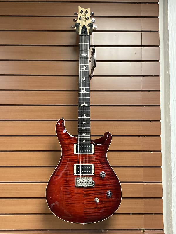 

Электрогитара PRS CE24 in Fire Red Burst