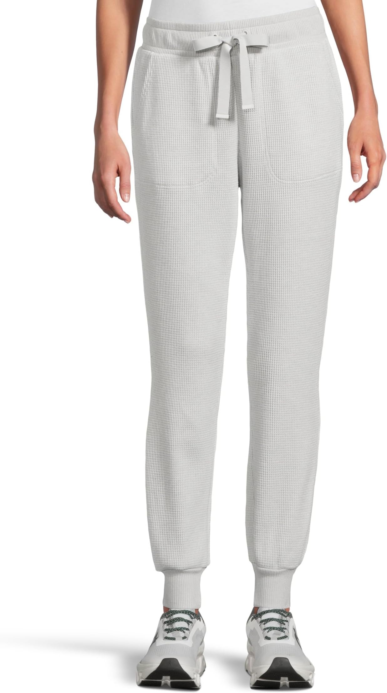 

Брюки TravisMathew Long Weekend Jogger, цвет Heather Light Grey