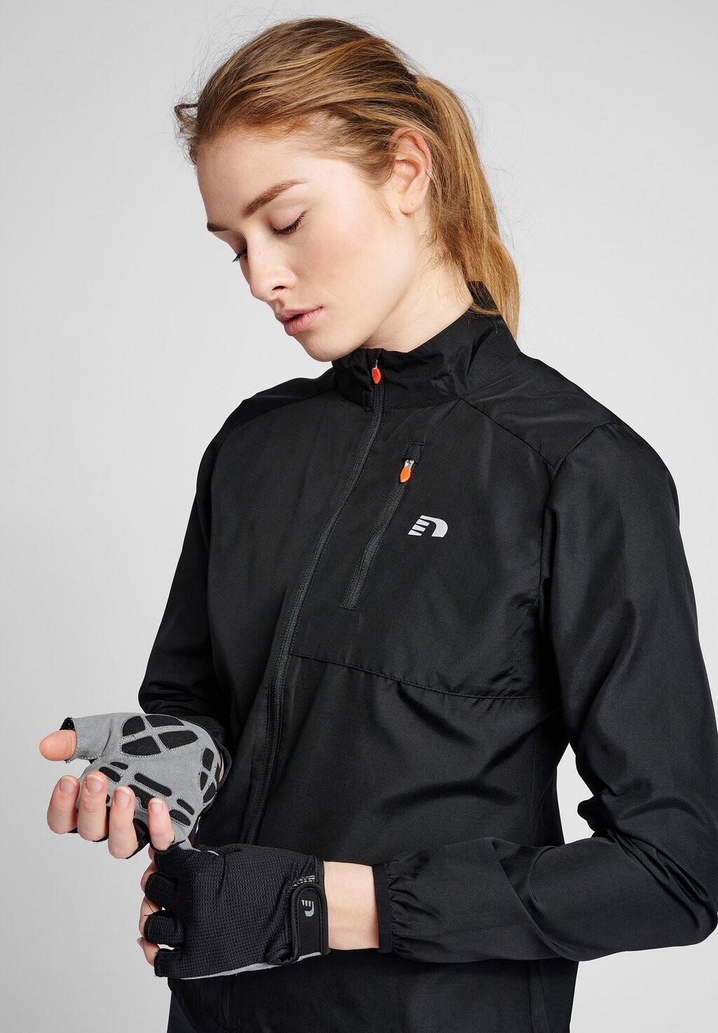 

Перчатки с короткими пальцами CORE BIKE GEL Newline, цвет black