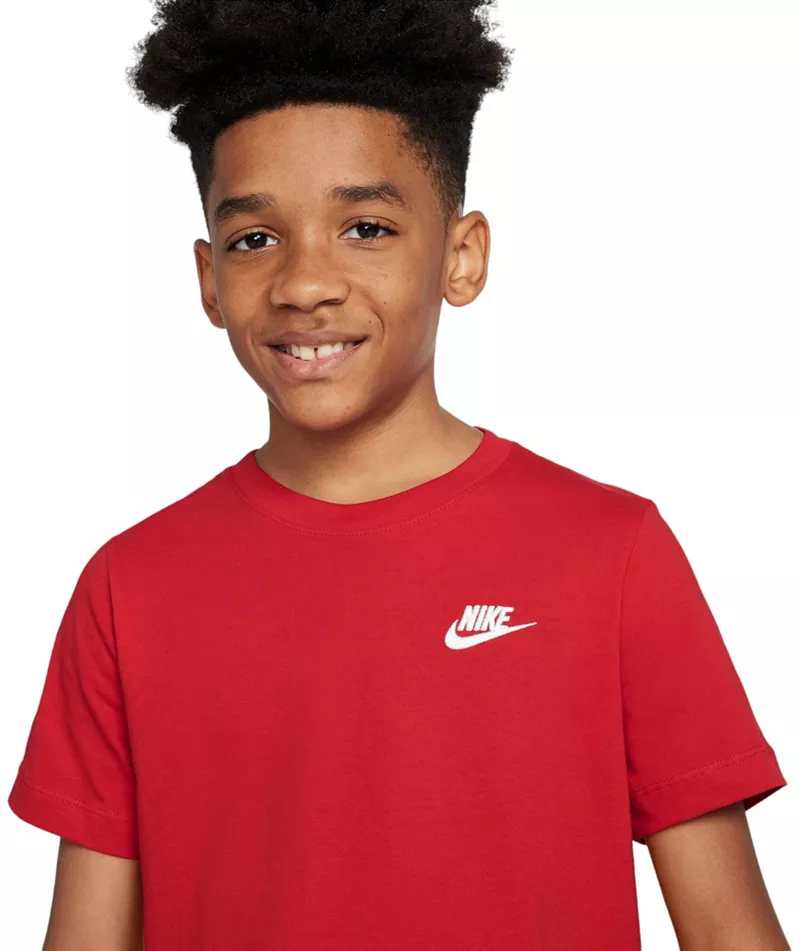 Детская футболка Nike Sportswear с вышивкой Futura, цвет University Red — фото 4