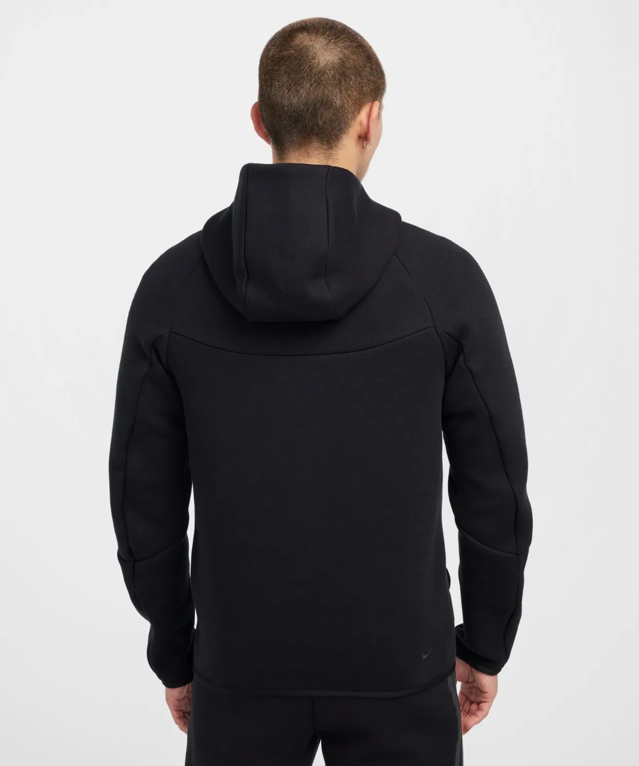 Флисовая худи Nike Tech Fleece с V-образным дизайном, чёрная — фото 3