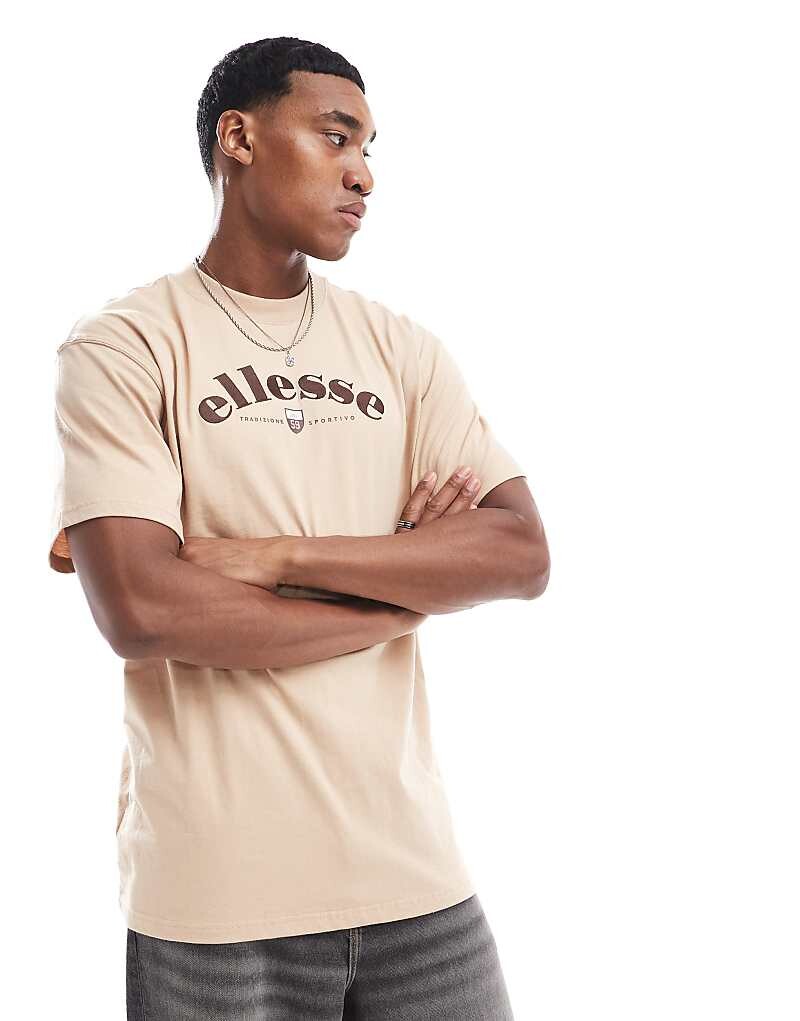 

Бежевая футболка ellesse Frank с логотипом на груди