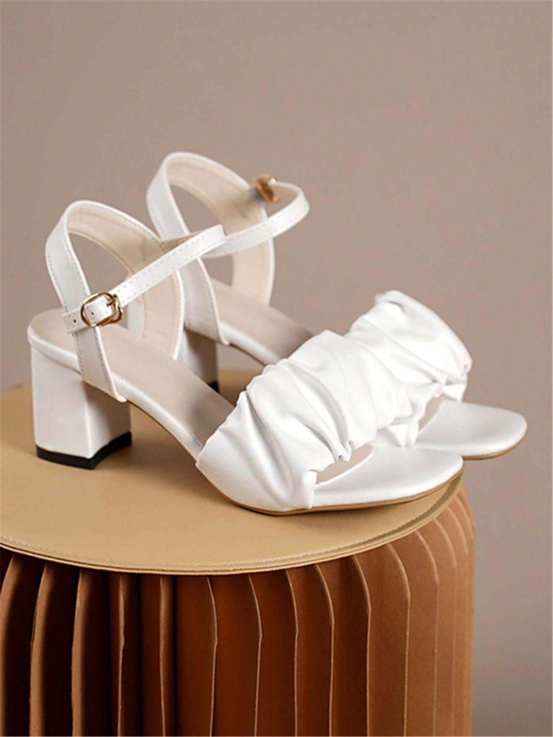 

Женские босоножки с ремешком на щиколотке, украшенные рюшами, на толстом каблуке, элегантные, белого цвета, белый